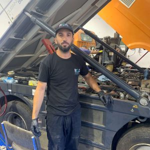 שירותי מוסך, אחזקה ותיקונים